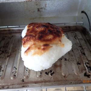 お手軽ランチに♪味噌マヨ焼きおにぎり